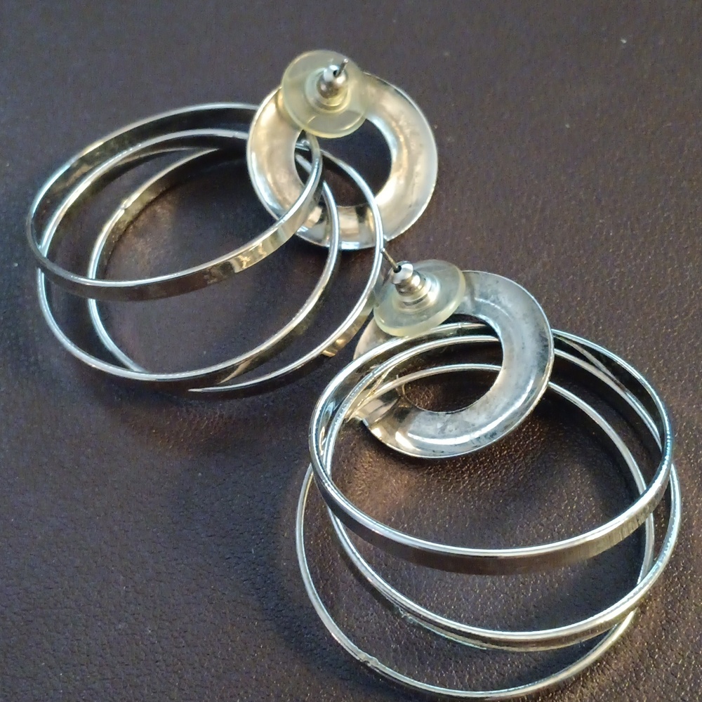 Elegant Silver Hoop Earrings - Picture 2 of 3